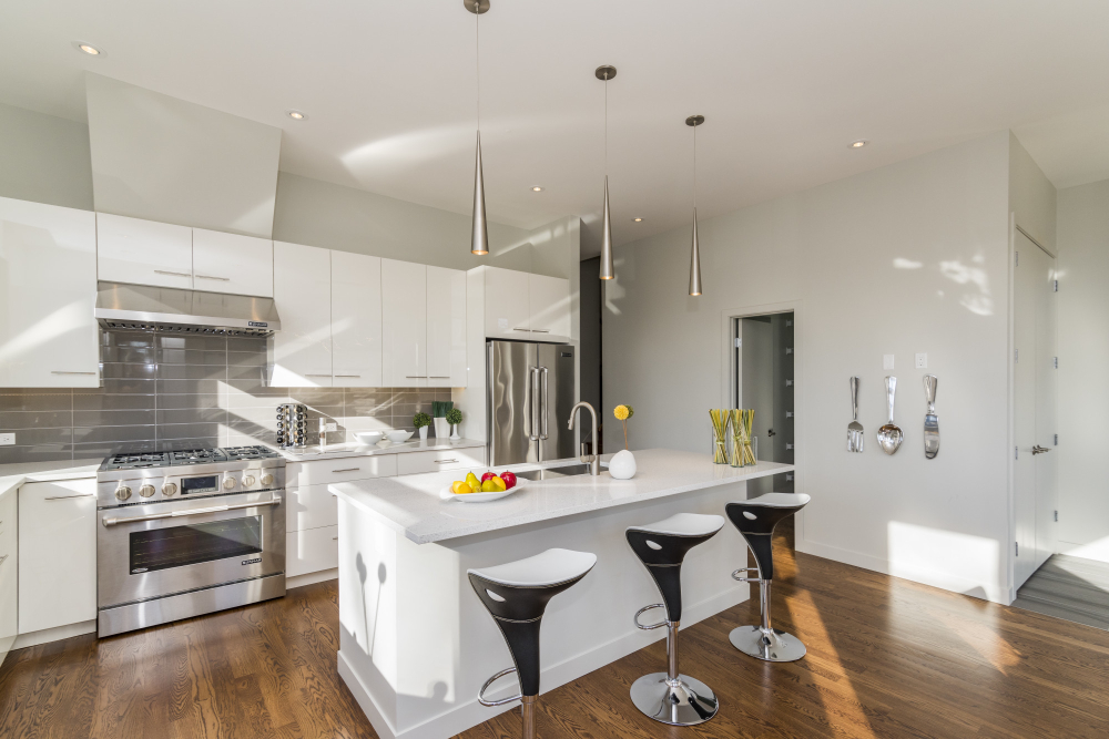 Reformas y Limpiezas Canver diseño y montaje de cocinas modernas y funcionales en Madrid